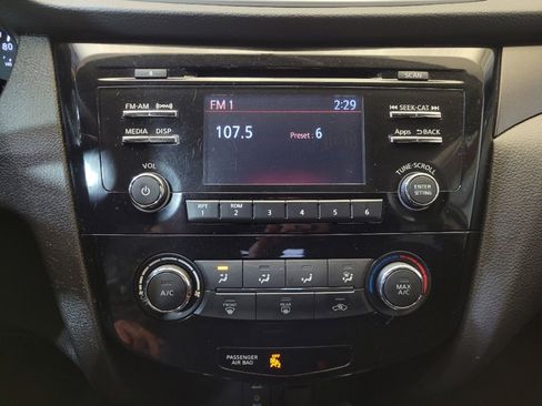 Used 2016 Nissan Rogue S w/ Appearance Package image 25