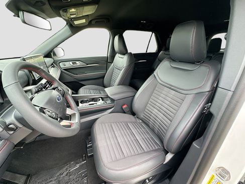 New 2026 Ford Explorer ST-Line w/ ST-Line Street Pack RWD image 15
