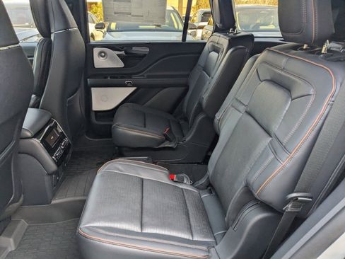 New 2025 Lincoln Aviator Black Label image 16