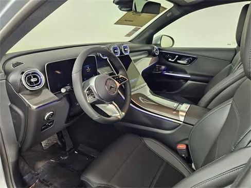 Certified 2025 Mercedes-Benz GLC 300 4MATIC image 9