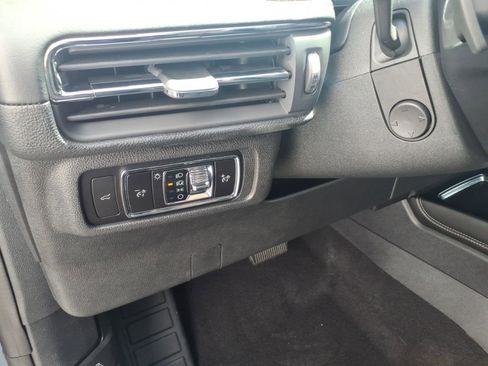 Certified 2023 Lincoln Corsair AWD w/ Equipment Group 101A image 12