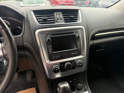 Used 2013 GMC Acadia SLE AWD/4WD image 19