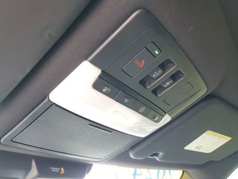 Used 2024 Mitsubishi Outlander SEL Black Edition image 30