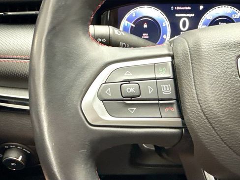 Used 2022 Jeep Compass Trailhawk w/ Trailhawk Elite Group AWD/4WD image 11