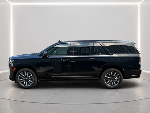 Used 2021 Cadillac Escalade ESV Sport w/ Driver Assist Tech Package AWD/4WD image 2