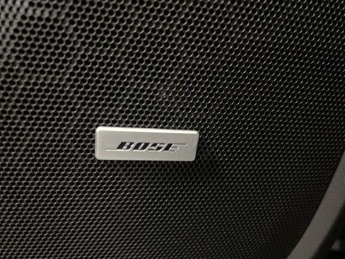 Used 2023 Chevrolet Traverse RS image 38