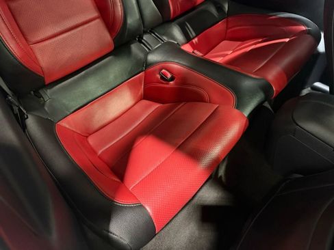 Used 2017 Ford Mustang Premium image 20