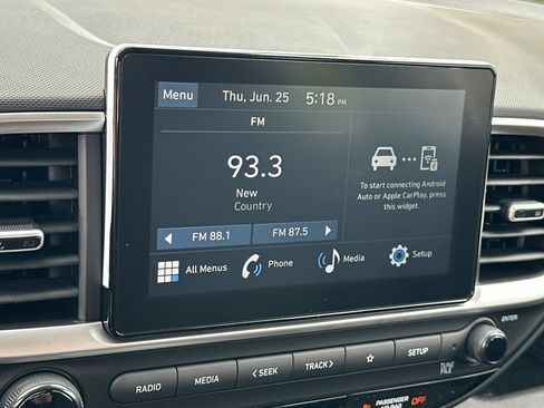 Used 2026 Hyundai Venue SE FWD image 17