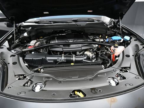 Used 2023 Maserati Grecale Modena image 40