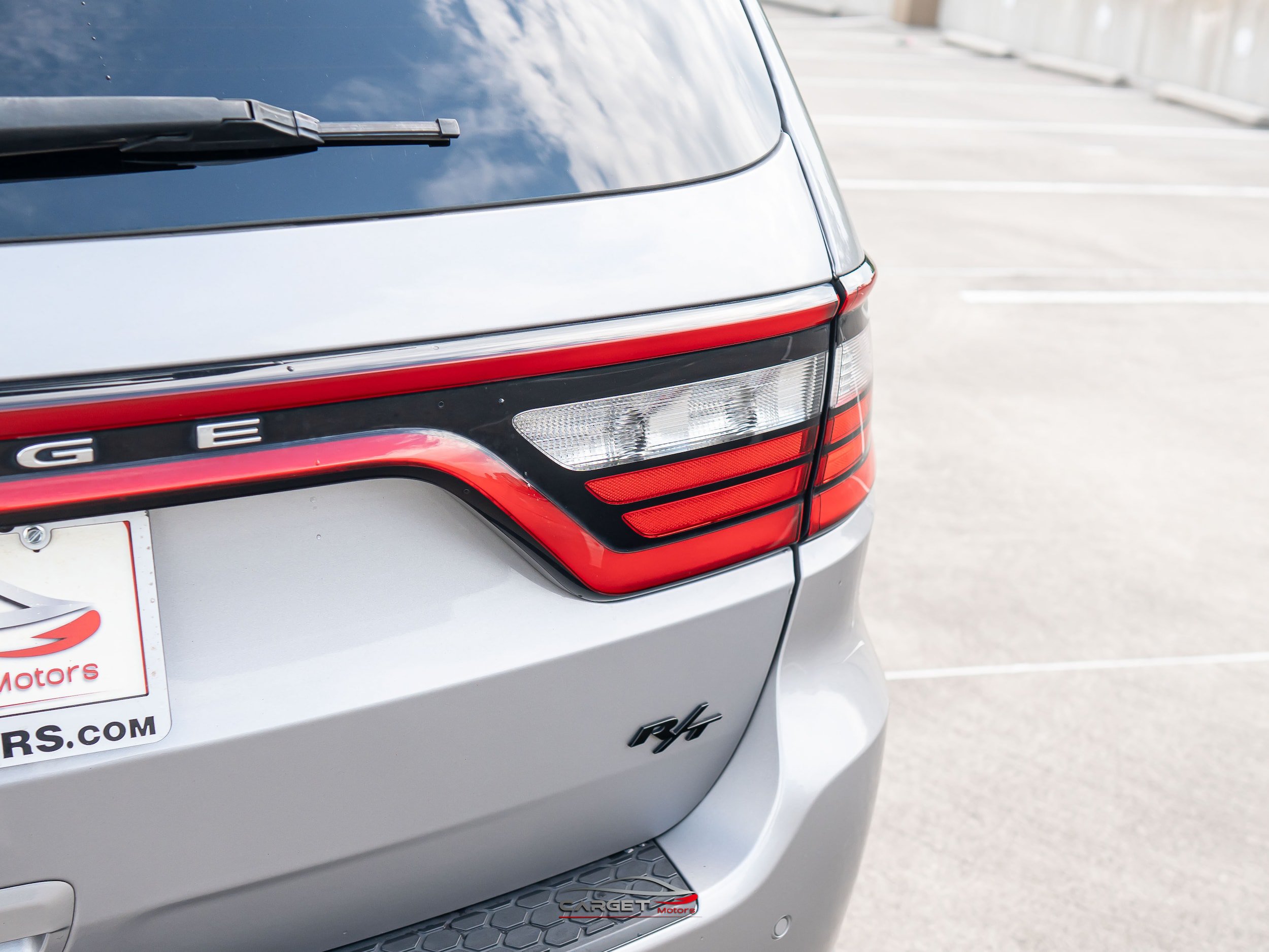 Used 2018 Dodge Durango R/T w/ Technology Group AWD/4WD image 46