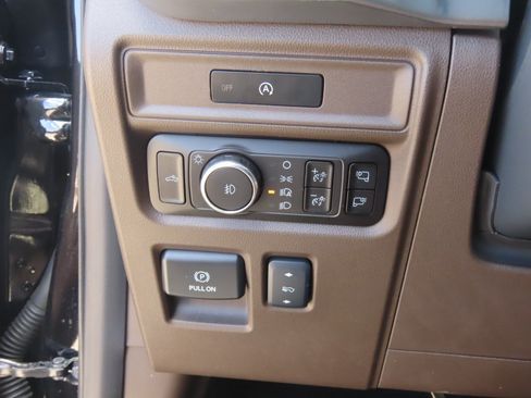 Certified 2025 Ford F150 King Ranch w/ FX4 Off-Road Package AWD/4WD image 20