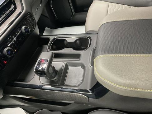 Used 2025 Chevrolet Silverado 1500 ZR2 AWD/4WD image 24