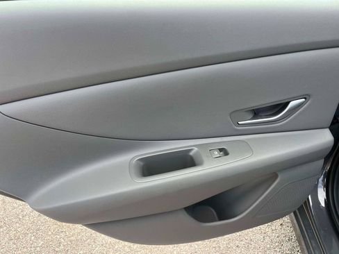 Used 2026 Hyundai Elantra Sport w/ Cargo Package FWD image 5
