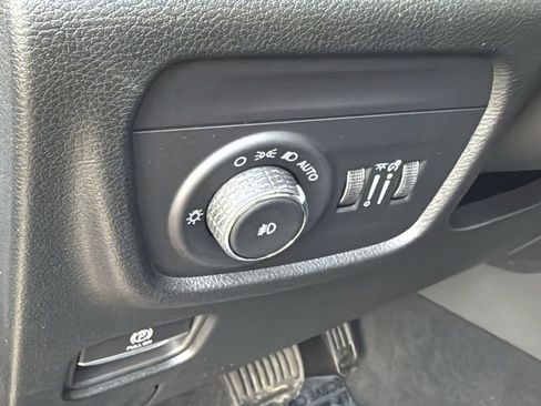 New 2025 Jeep Grand Cherokee Limited w/ Luxury Tech Group II image 23