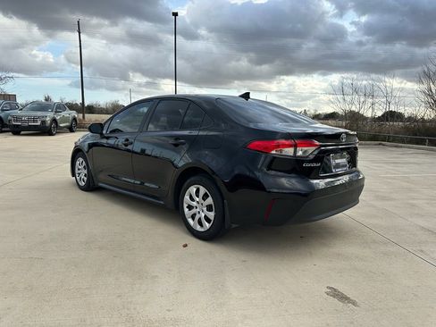 Used 2024 Toyota Corolla LE image 7