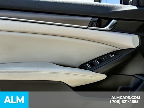 Used 2018 Honda Accord LX image 16