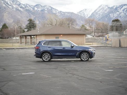 Used 2023 BMW X5 xDrive45e image 4
