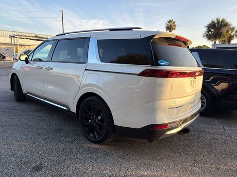 Used 2022 Kia Carnival SX FWD image 7