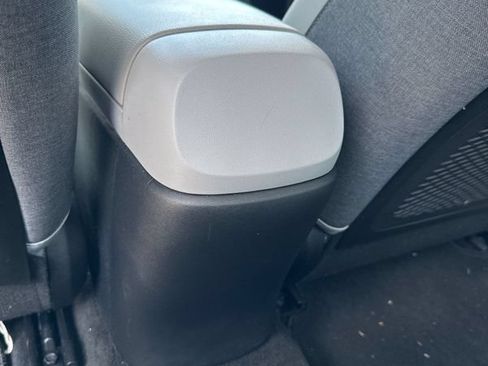 Used 2021 Hyundai Elantra Limited FWD image 26