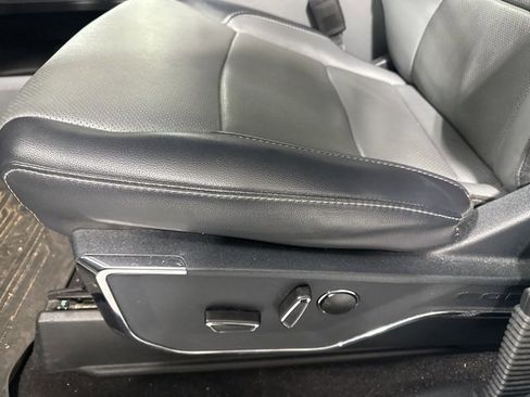 Used 2021 Ford F150 Lariat image 18