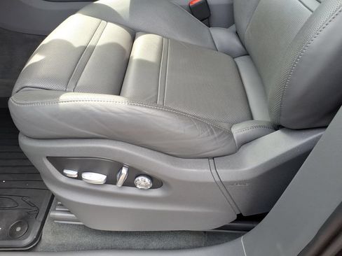Used 2021 Porsche Cayenne S AWD/4WD image 15