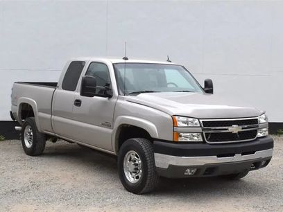 Used 2005 Chevrolet Silverado 2500 LT w/ Heavy-Duty Power Package