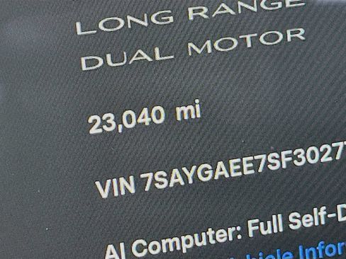 Used 2025 Tesla Model Y Long Range AWD/4WD image 11