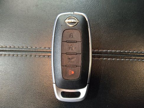 Used 2024 Nissan Sentra SV FWD image 32