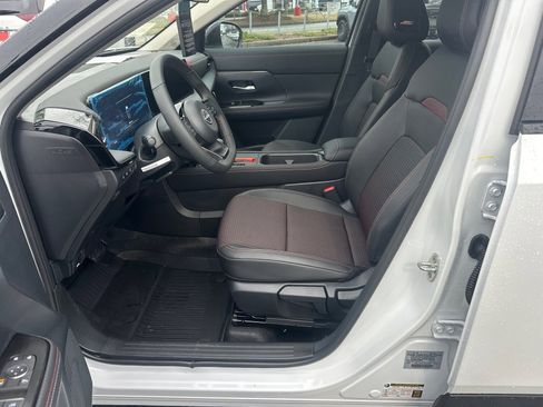 New 2026 Nissan Kicks SR w/ SR Premium Package image 9