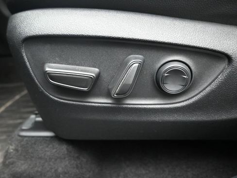 Used 2024 Toyota Grand Highlander AWD image 10
