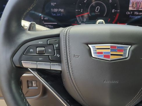 Used 2023 Cadillac Escalade ESV V w/ LPO, ONYX Package AWD/4WD image 13