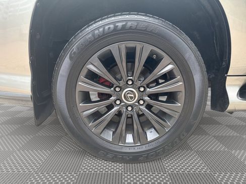 Used 2020 Lexus GX 460 Luxury w/ Luxury Sport Package AWD/4WD image 30