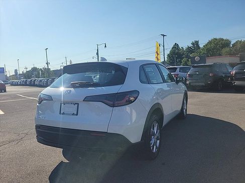 Used 2024 Honda HR-V LX image 5