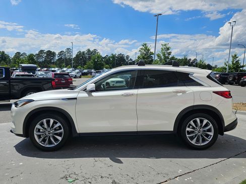 Used 2022 INFINITI QX50 Essential AWD/4WD image 4