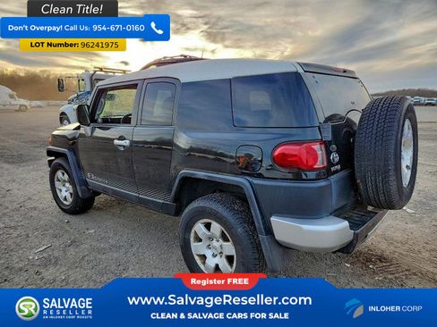 Used 2007 Toyota FJ Cruiser 4WD image 3