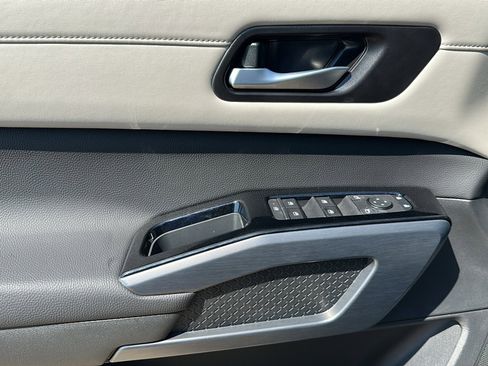 New 2025 Nissan Pathfinder SL w/ Cargo Package image 13