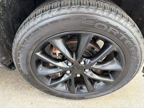 Used 2018 Dodge Durango GT w/ Blacktop Package AWD/4WD image 23