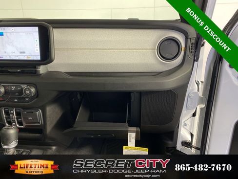 New 2026 Jeep Wrangler Unlimited Sport image 32