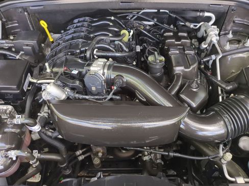 Used 2024 Dodge Durango GT RWD image 15