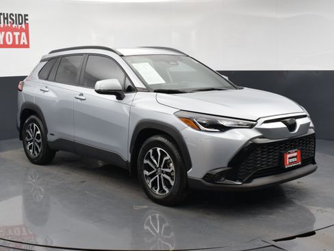Used 2024 Toyota Corolla Cross SE image 6