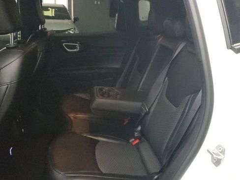 Used 2026 Jeep Compass Latitude AWD/4WD image 13