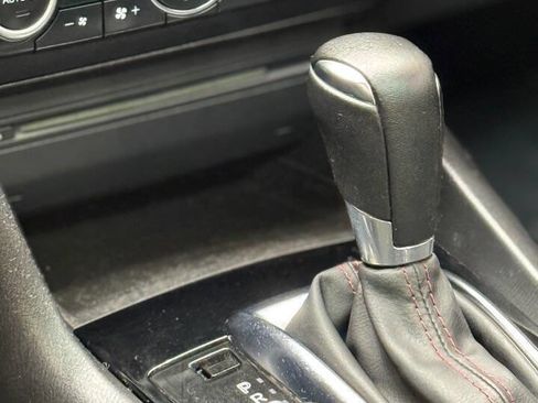 Used 2015 MAZDA MAZDA3 i Touring w/ Technology Package image 18