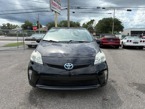 Used 2014 Toyota Prius Two FWD image 2