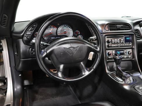 Used 1999 Chevrolet Corvette Convertible w/ Performance Handling Pkg RWD image 15