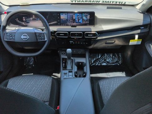 Certified 2026 Nissan Sentra SV w/ SV Convenience Package FWD image 14