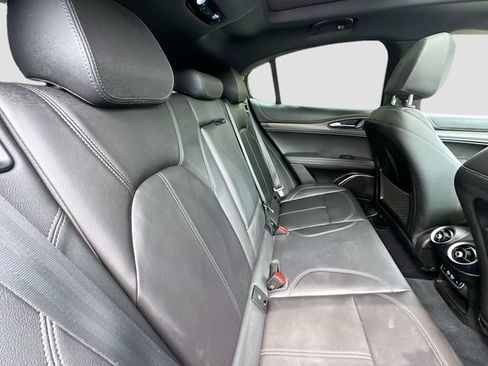 Used 2023 Alfa Romeo Stelvio Ti AWD/4WD image 34