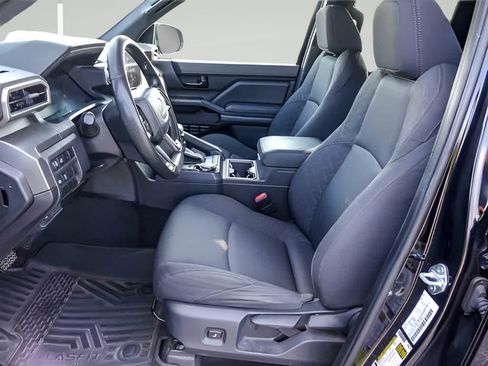Used 2024 Toyota Tacoma SR5 AWD/4WD image 10