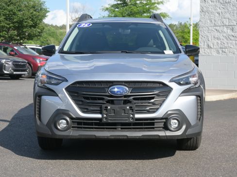 Certified 2025 Subaru Outback Onyx Edition AWD/4WD image 3