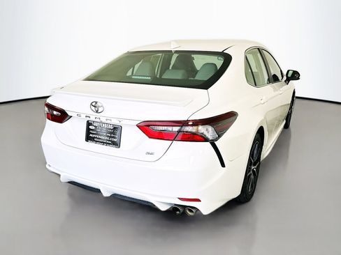 Used 2021 Toyota Camry SE FWD image 7