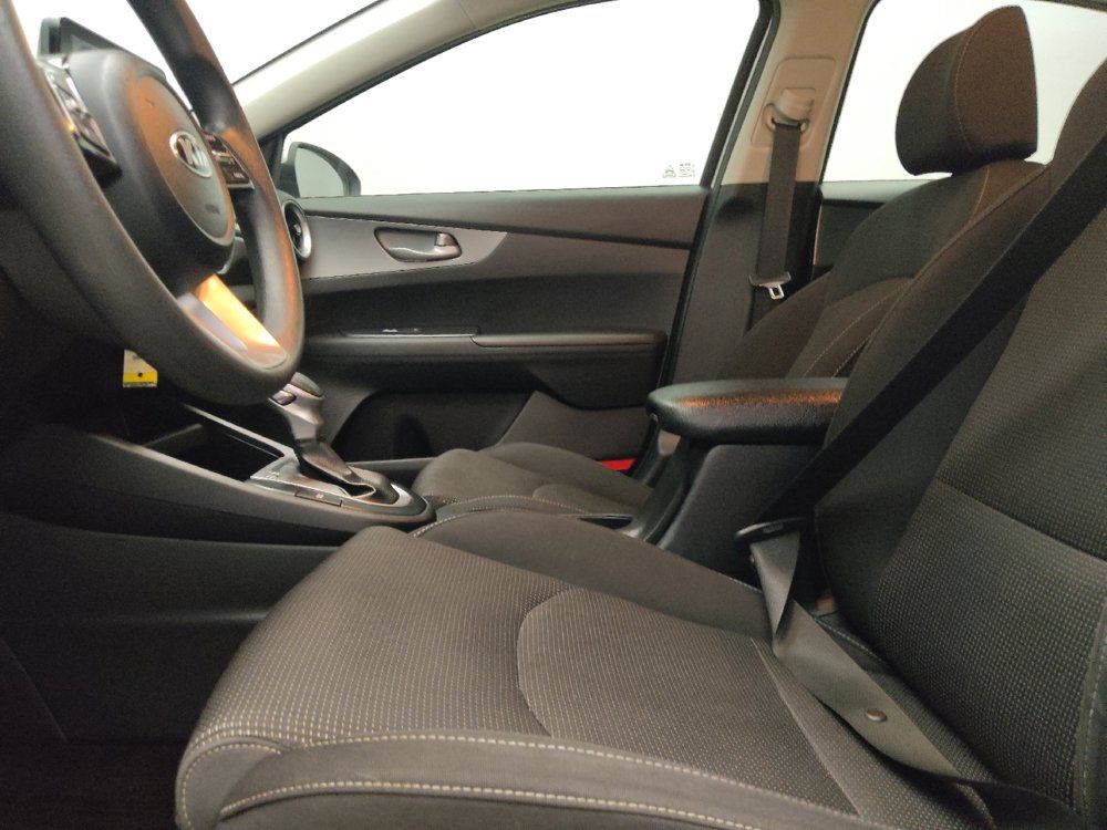 Used 2019 Kia Forte LXS FWD image 17